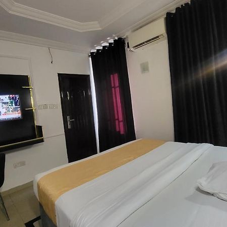 Palazzo Apartments Ikeja Luaran gambar