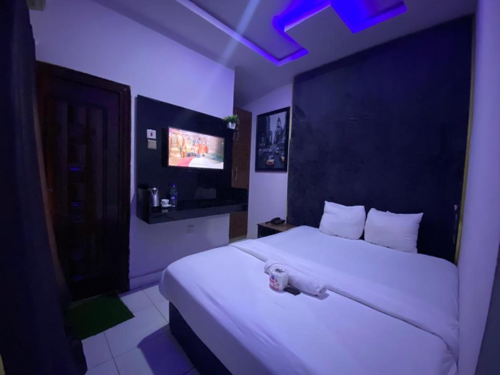 Palazzo Apartments Ikeja Luaran gambar