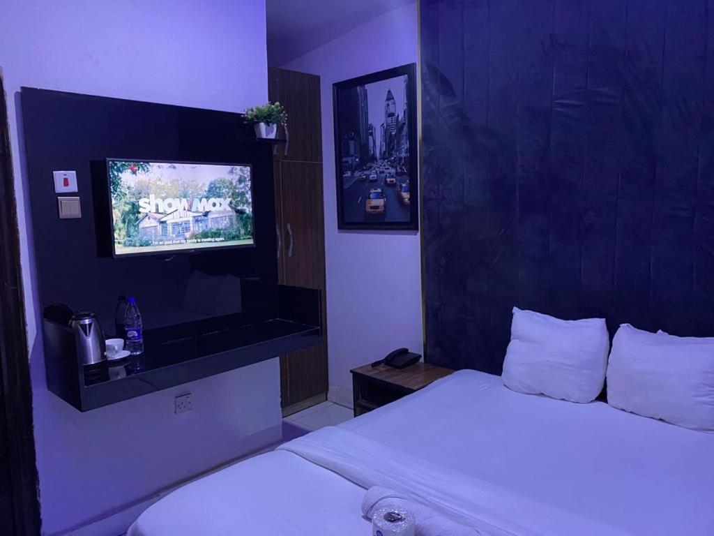 Palazzo Apartments Ikeja Luaran gambar