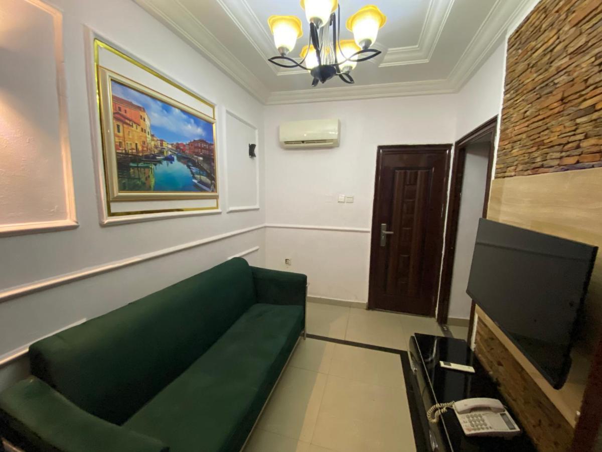 Palazzo Apartments Ikeja Luaran gambar