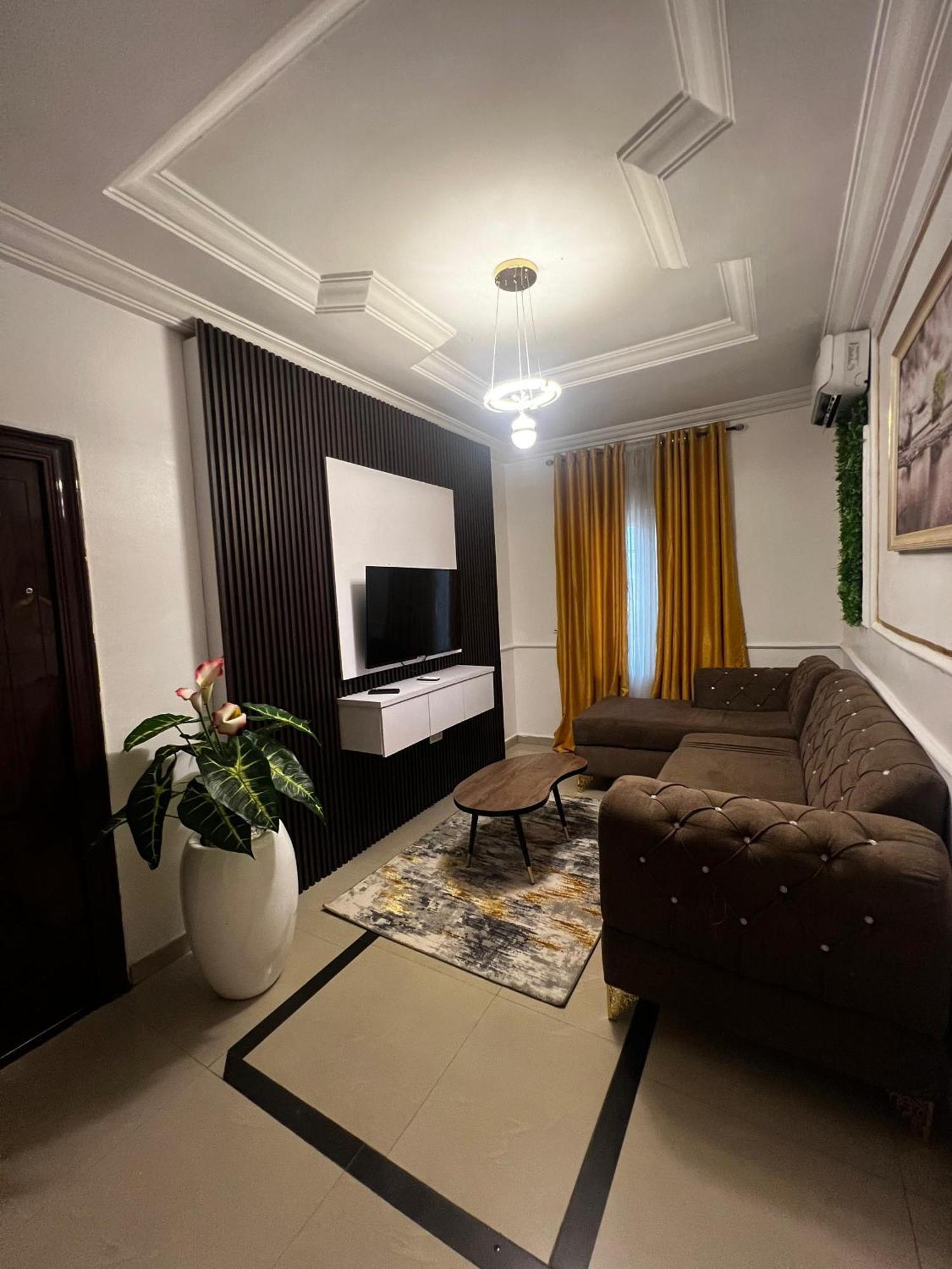 Palazzo Apartments Ikeja Luaran gambar